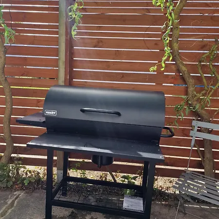 Suterena 200m Od Morza & Grill Mielno